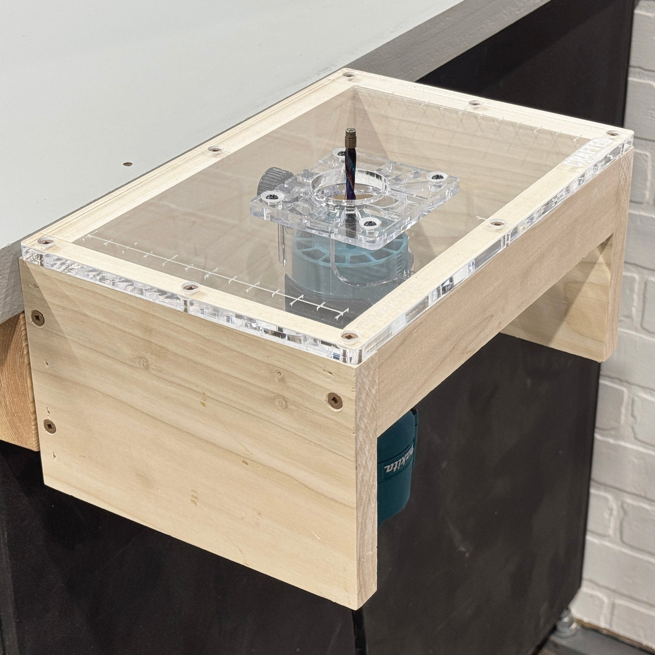 Makita (3709) Palm/Trim Router Table Plate — Crafted Elements
